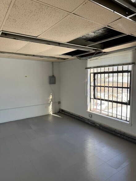 More Photos Of 6118 Old Central Ave, Capitol Heights Warehouse For Lease