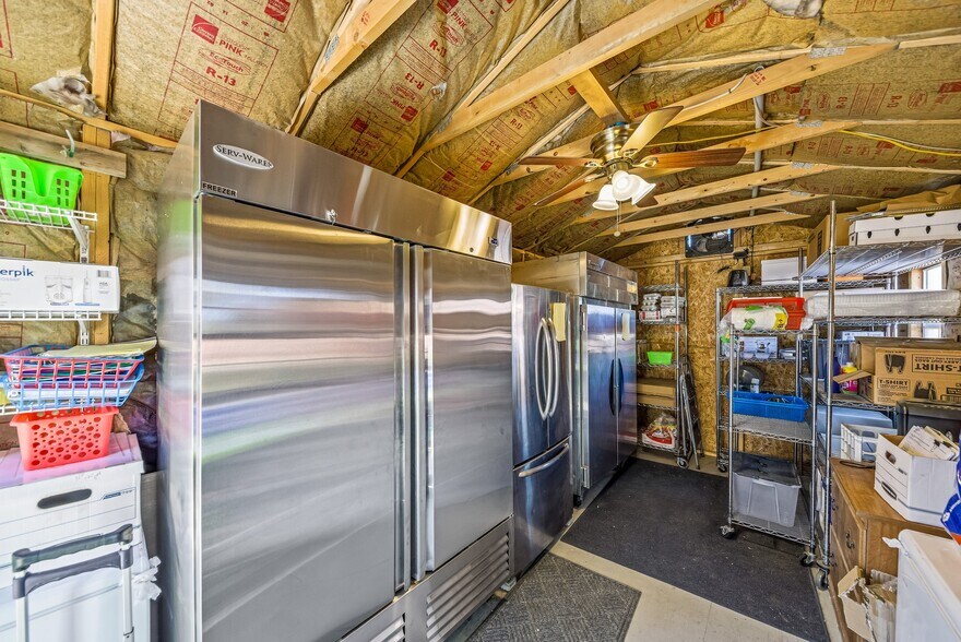 More Photos Of 1047 N 1st St, Montrose Office For Sale