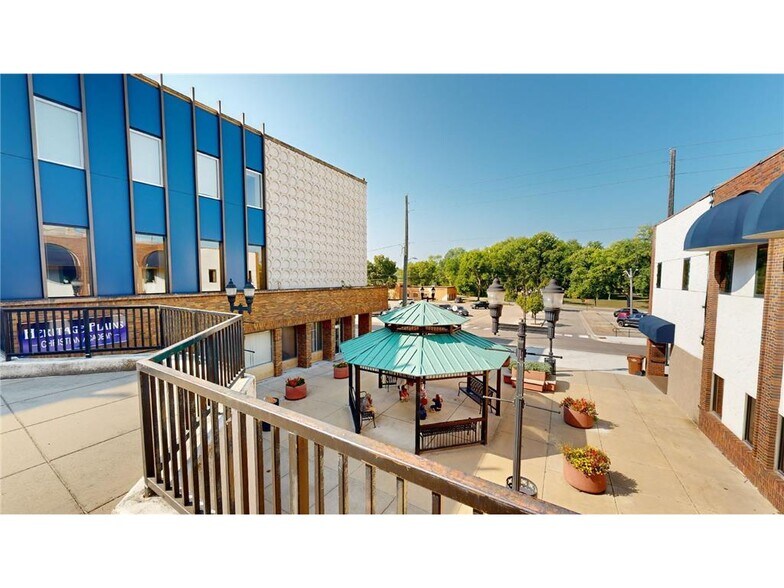 More Photos Of 101 S 1st St, Montevideo Office For Sale