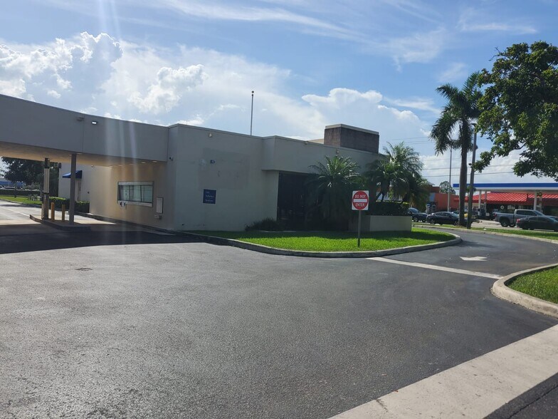 More Photos Of 1750 NE 8th St, Homestead Bank For Sale