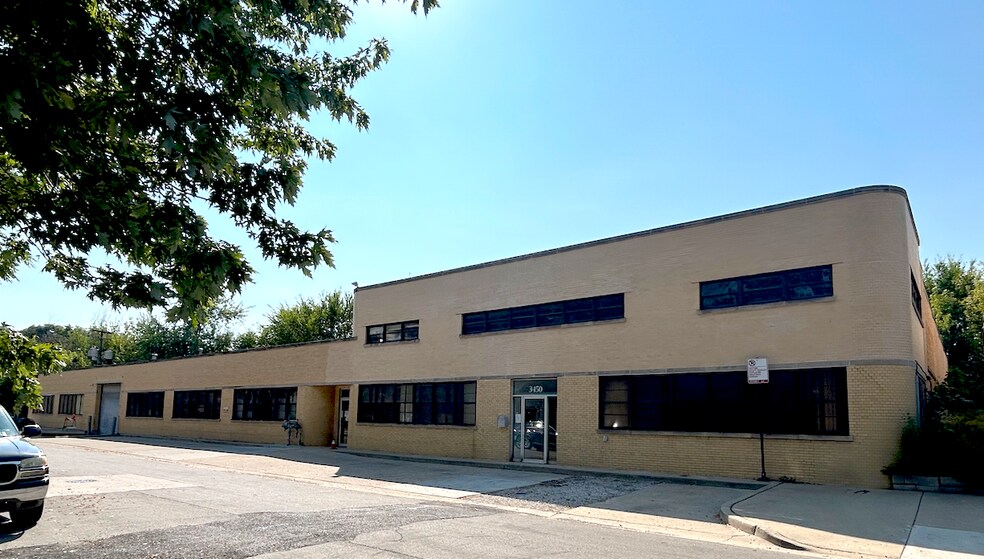 More Photos Of 3450 N Kostner Ave, Chicago Manufacturing For Lease