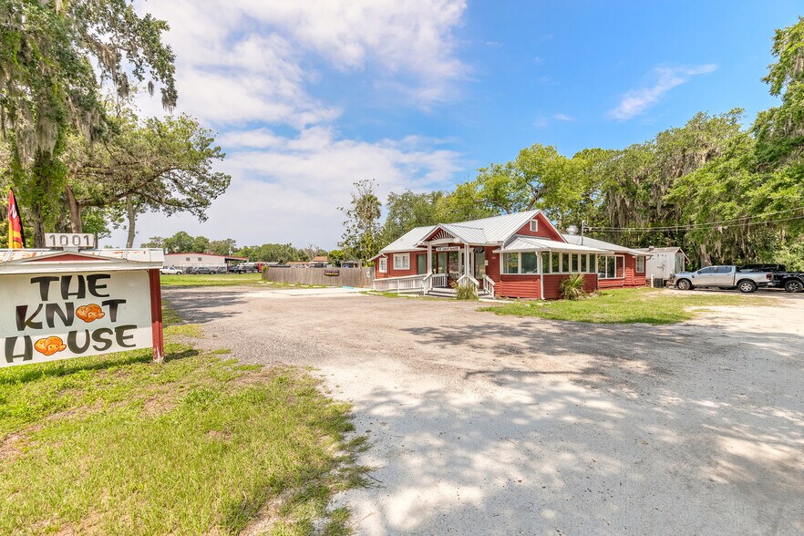 More Photos Of 1001 Canal St, New Smyrna Beach Freestanding For Sale