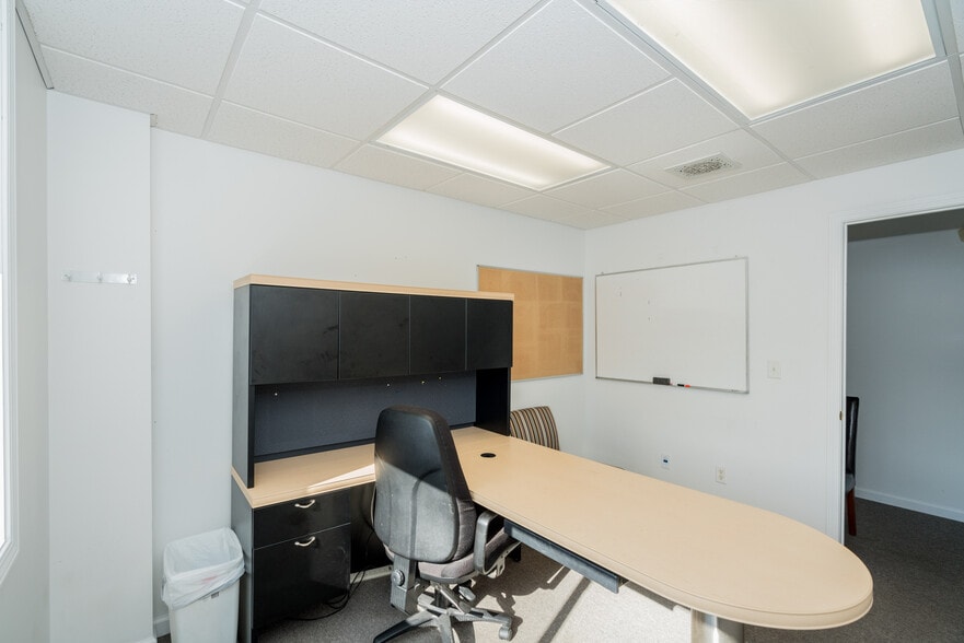 More Photos Of 1252 Saratoga Rd, Ballston Spa Light Distribution For Sale