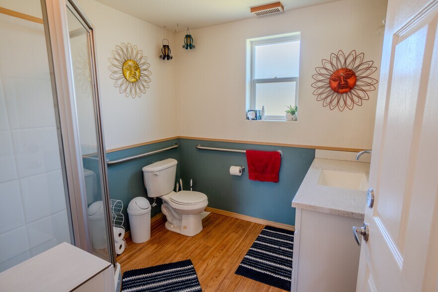More Photos Of 215 Lawson Ln, Tenmile Warehouse For Sale