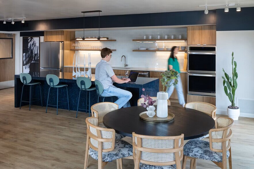 More Photos Of 360 W 200 S, Salt Lake City Apartments For Lease