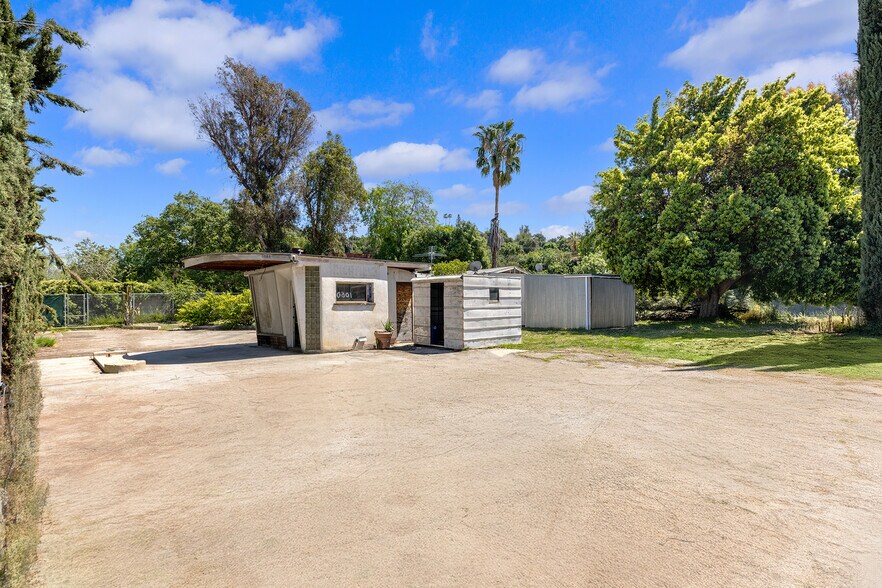 More Photos Of 1060 E Route 66, Glendora Distribution For Sale