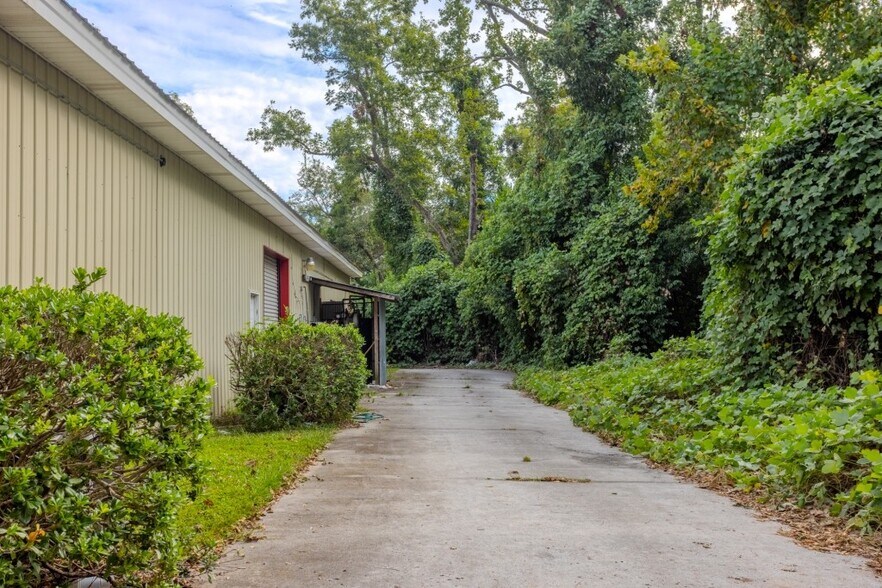 More Photos Of 244 N College St, Statesboro Flex For Sale