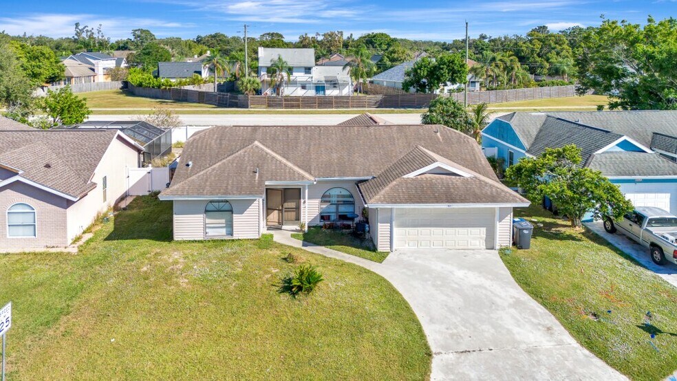 More Photos Of 6048 Florida Cir S, Apollo Beach Specialty For Sale