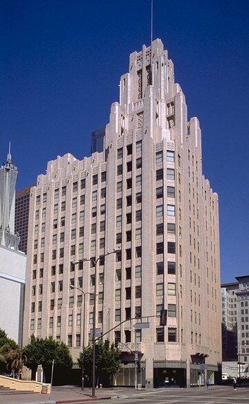 More Photos Of 411 W 5th St, Los Angeles Apartments For Lease