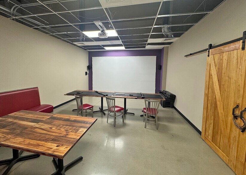 More Photos Of 43335 Michigan Ave, Canton Freestanding For Sale