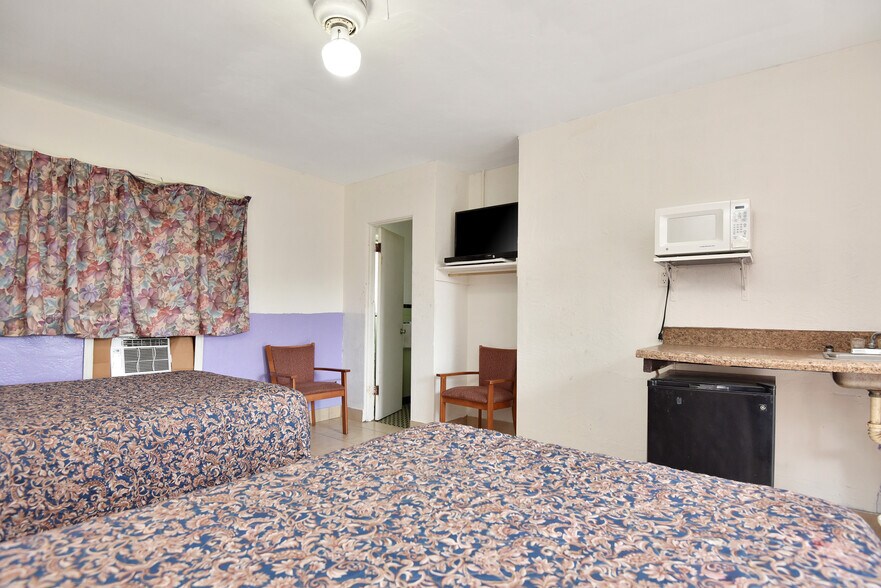 More Photos Of 1028 Ridgewood Ave, Daytona Beach Hospitality For Sale