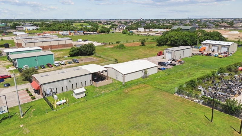 More Photos Of 5029 FM 646 Rd E, Dickinson Warehouse For Sale