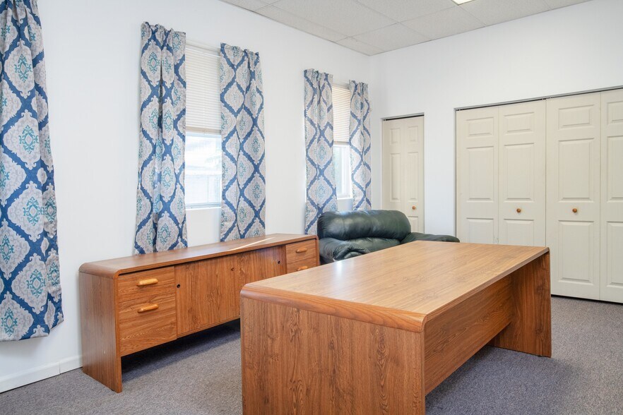 More Photos Of 50 East St, Franklin Loft Creative Space For Sale