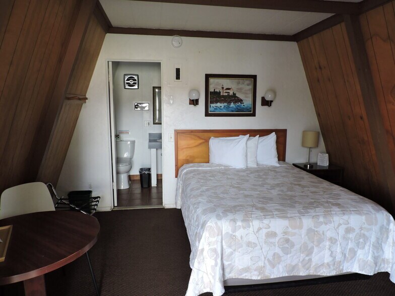 More Photos Of 581 John Long Rd, Oakland Hotel For Sale