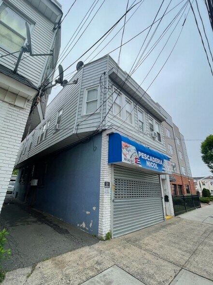 More Photos Of 612 S Broad St, Elizabeth Storefront Retail Residential For Sale