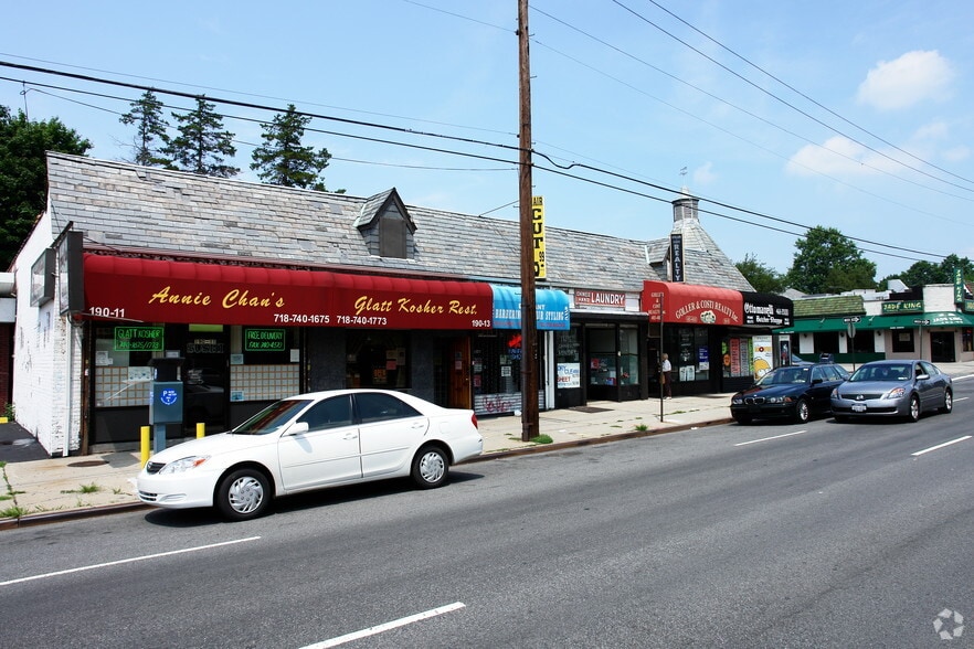 More Photos Of 19211-19219 Union Tpke, Fresh Meadows Storefront For Lease