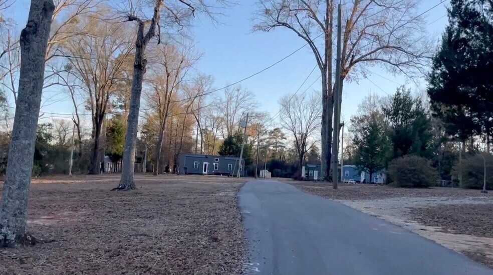 More Photos Of 3174 Westwood Dr, Marianna Trailer Camper Park For Sale