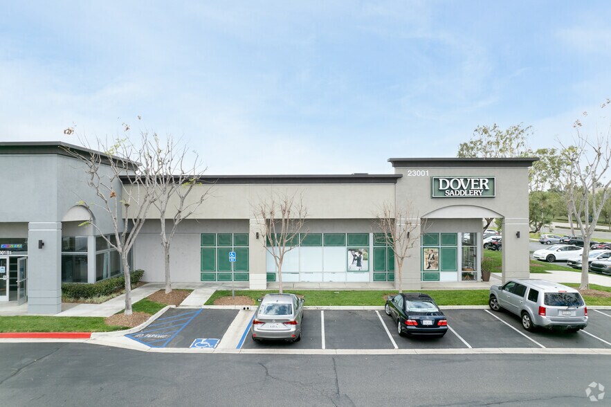 More Photos Of 23052 Lake Forest Dr, Laguna Hills Storefront For Lease