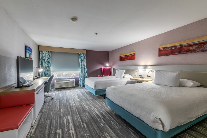 More Photos Of 4400 North Fwy, Fort Worth Hotel For Sale