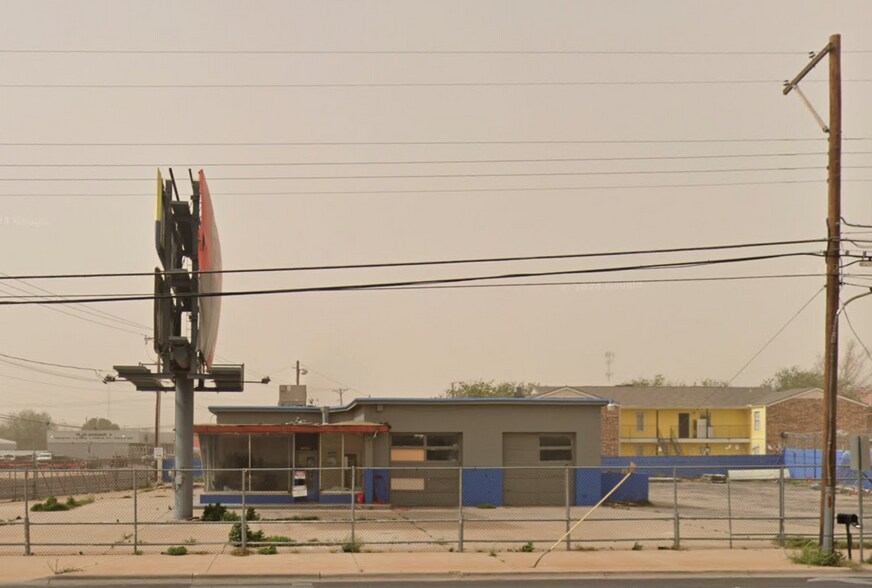 More Photos Of 1302 E 2nd St, Odessa Service For Sale