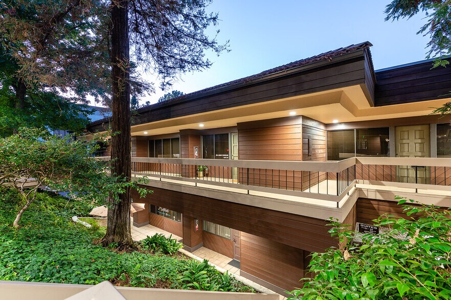 More Photos Of 2831 Camino Del Rio S, San Diego Unknown For Lease