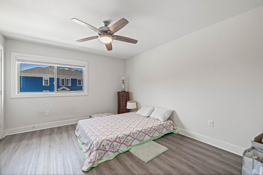 More Photos Of 525 11th St, Galveston Apartments For Sale