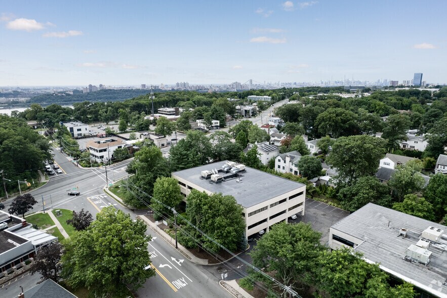 More Photos Of 720 E Palisades Ave, Englewood Cliffs Office For Lease