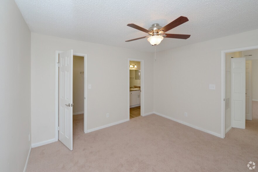 More Photos Of 100 Elena St, Cranston Apartments For Sale