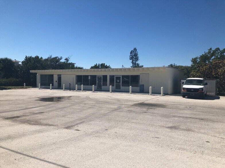 More Photos Of 1908 S Orlando Ave, Cocoa Beach Convenience Store For Sale