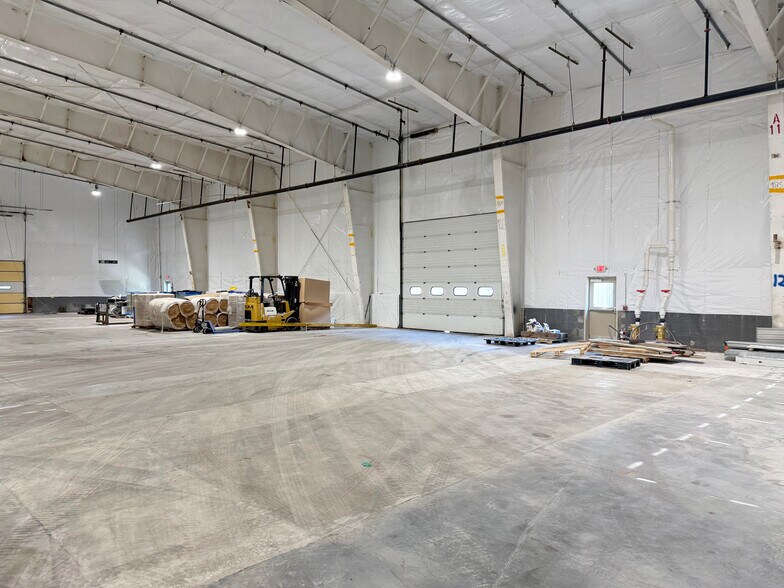 More Photos Of 3 Grande Blvd, Saratoga Springs Unknown For Lease