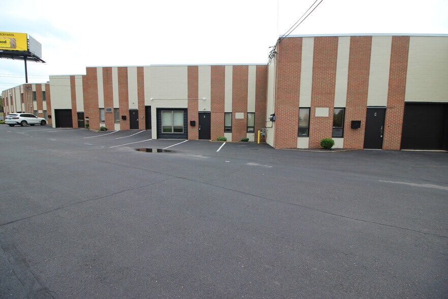 Primary Photo Of 1458 County Line Rd, Huntingdon Valley Flex For Sale