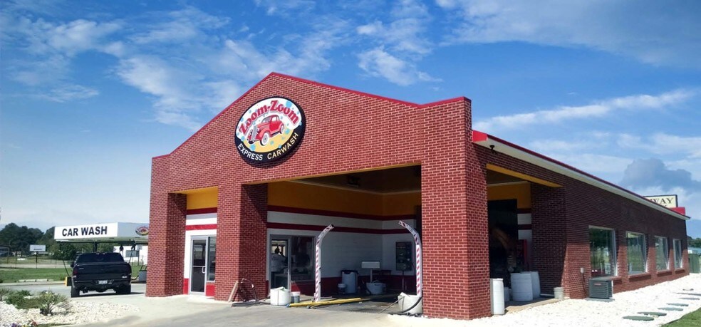 More Photos Of 900 W South Blvd, Montgomery Carwash For Sale