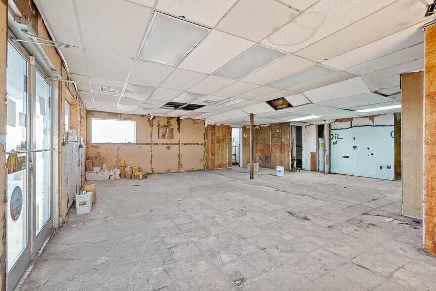 More Photos Of 1211 E Lewis St, Pasco Convenience Store For Sale