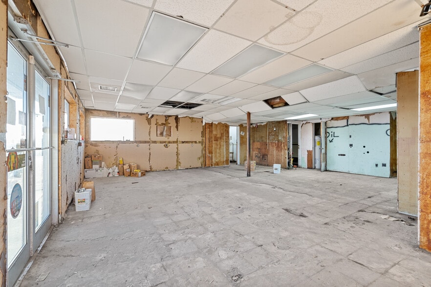 More Photos Of 1211 E Lewis St, Pasco Convenience Store For Sale