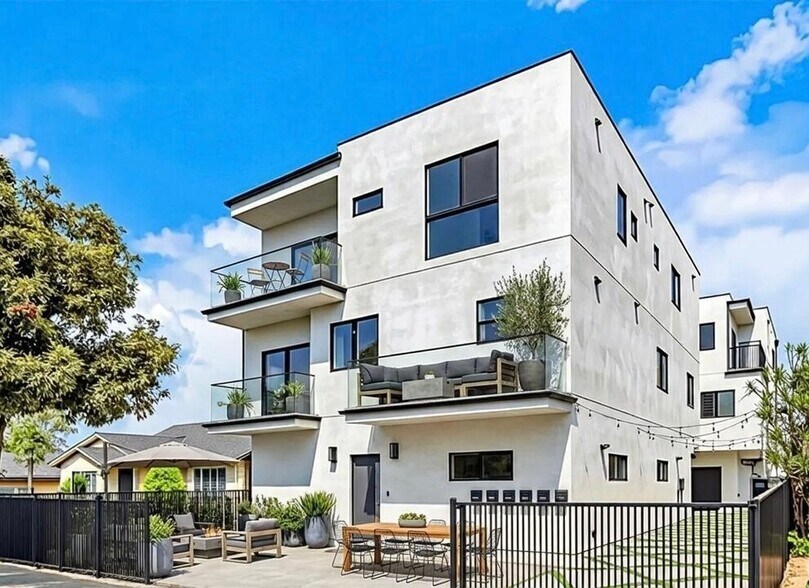 Primary Photo Of 4701 Saturn St, Los Angeles Multifamily For Sale