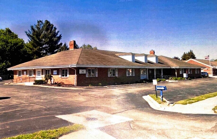 More Photos Of 1836 Baldwin St, Jenison Medical For Lease