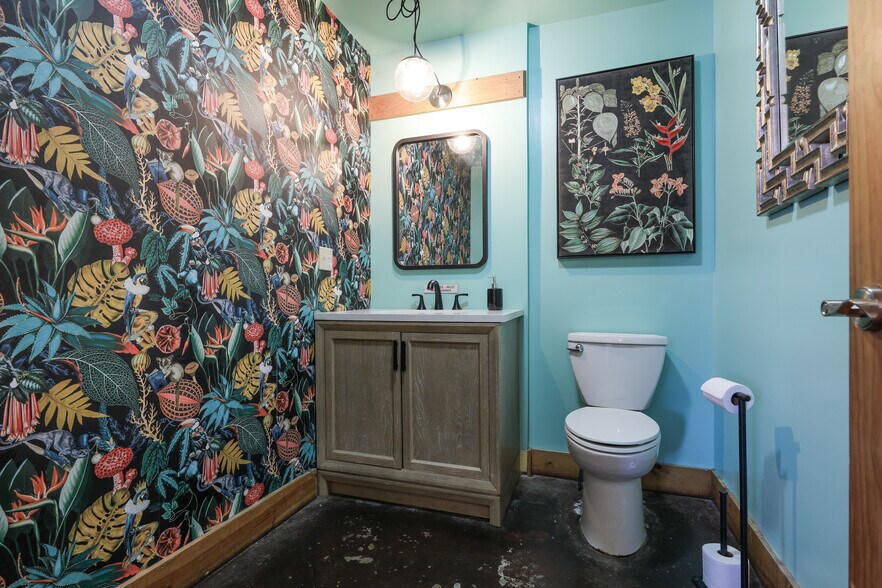 More Photos Of 16454 Appalachian Hwy, Thomas Restaurant For Sale