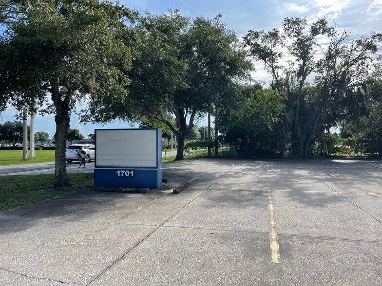 More Photos Of 1701 E Airport Blvd, Sanford Medical For Lease