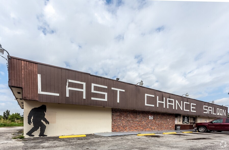 Primary Photo Of 35800 S Dixie Hwy, Florida City Restaurant For Sale