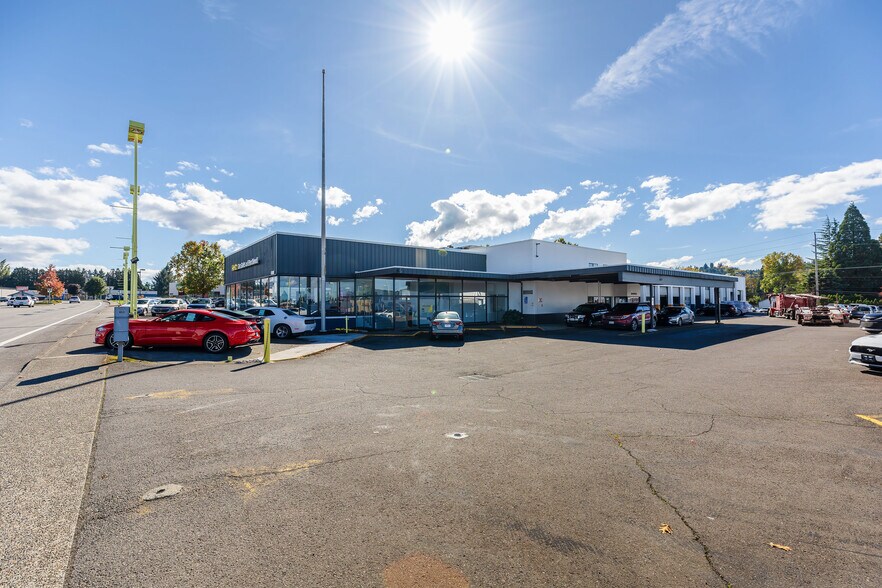 More Photos Of 1940 E Powell Blvd, Gresham Auto Dealership For Sale