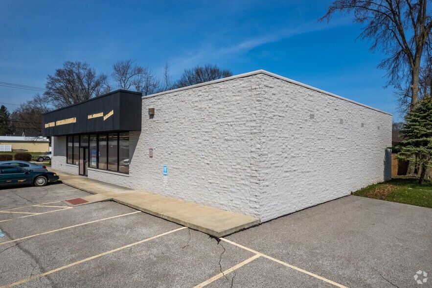 More Photos Of 27650 Lorain Rd, North Olmsted Freestanding For Lease
