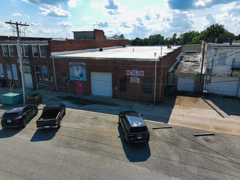More Photos Of 306 N Main St, Miami General Retail For Sale
