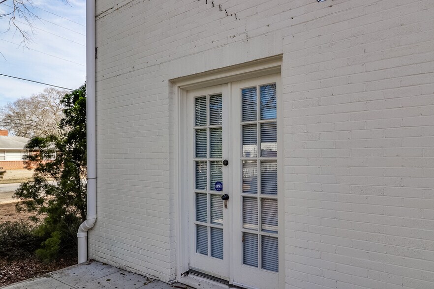 More Photos Of 104 W Candler St, Winder Medical For Sale