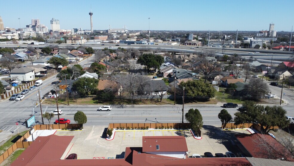 More Photos Of 909 S Frio St, San Antonio Hotel For Lease