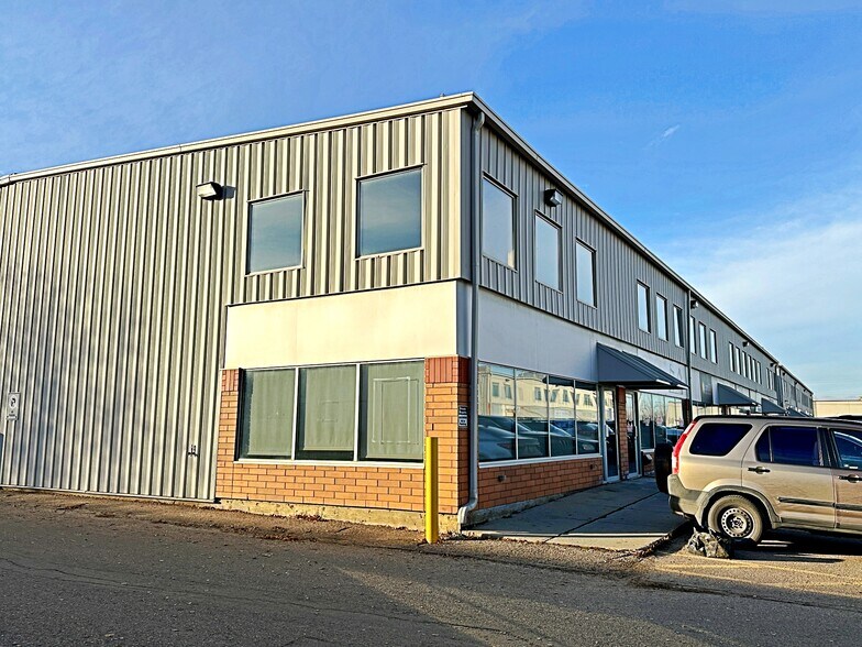 More Photos Of 380 Mackenzie Blvd, Fort McMurray Warehouse For Lease