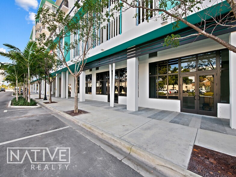 More Photos Of 2001 Hollywood Blvd, Hollywood Apartments For Lease