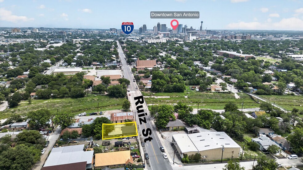 More Photos Of 905 Ruiz St, San Antonio Storefront For Lease