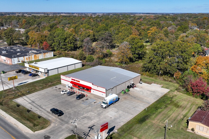 More Photos Of 606 Holly St, McGehee Freestanding For Sale