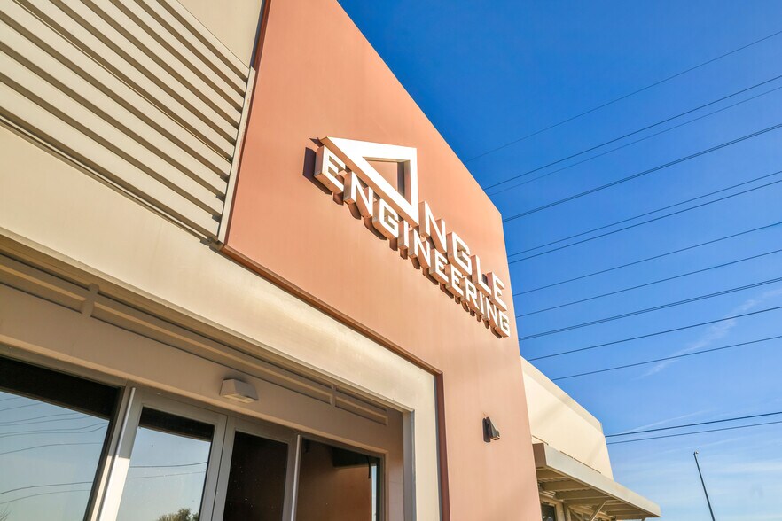 More Photos Of 5995 Edmond St, Las Vegas Office For Sale
