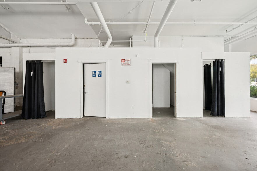 More Photos Of 235-239 W Landis Ave, Vineland Freestanding For Sale